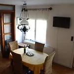 Vicze Appartement *